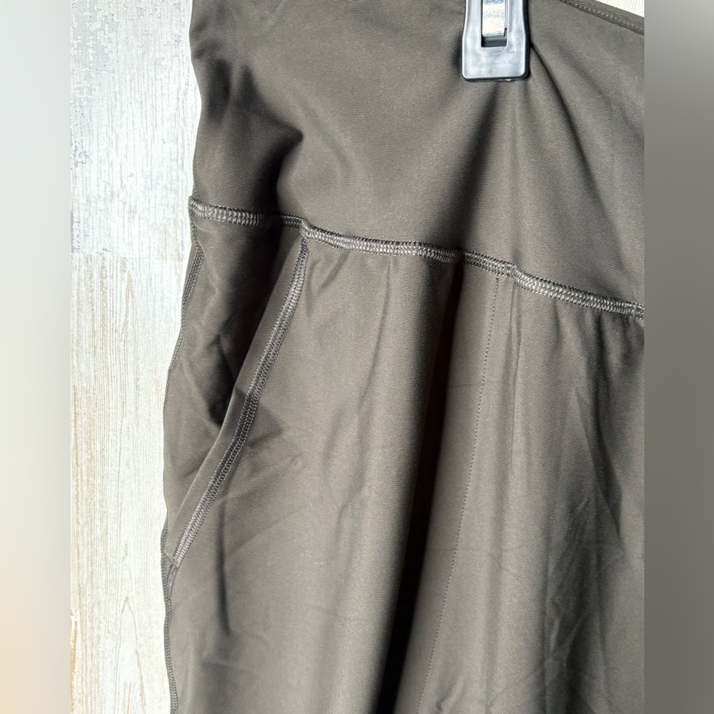Old Navy Active Powersoft High Rise Plus Olive Green Joggers Go Dry Size 4X NWT - Picture 4 of 13